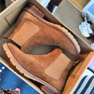 Steve Madden Chelsea Boots - Brown Suede Slip-On